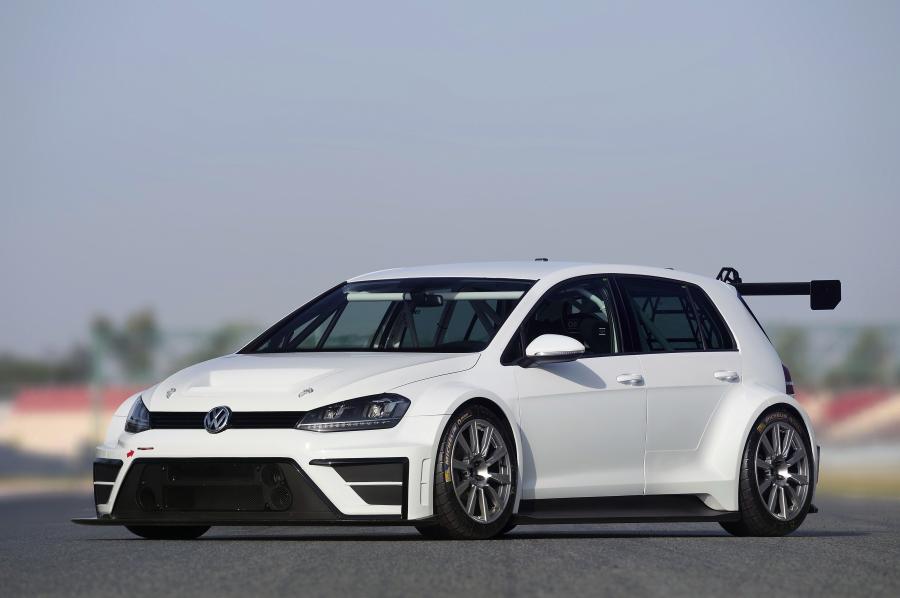  Volkswagen Golf TCR Concept 2015 года  (фото 4 из 4)